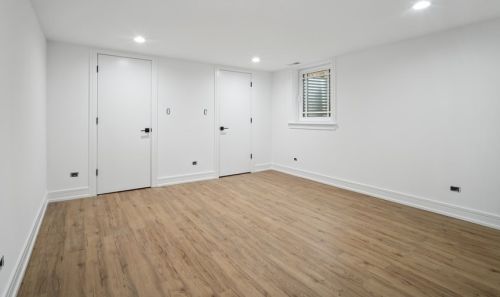 6300 Leroy Ave, Chicago IL  60646-4814 exterior