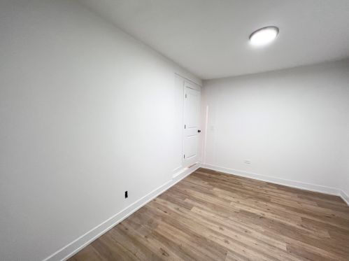 7928 Muskegon Ave, Chicago IL  60617-1423 exterior