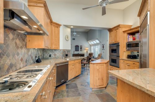 7141 Grey Fox Ln, Tucson AZ  85750-1376 exterior