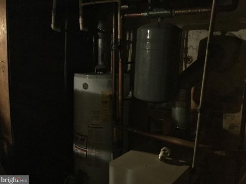 2790 Constitution Rd, Camden NJ 08104-2985 exterior