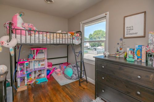 5411 Ohio Ave, Milwaukee WI 53219-4453 exterior