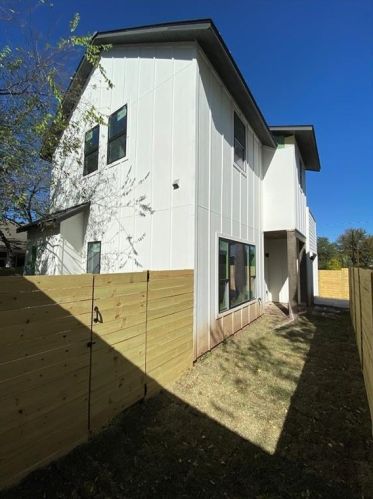 2302 Euclid Ave, Austin, TX 78704-5516