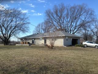 1517 1000 Rd, Lawrence KS  66046-9610 exterior