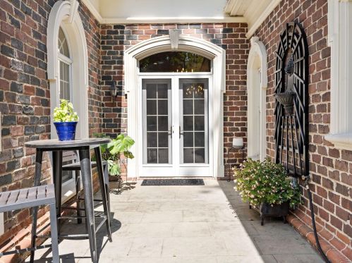 14 Overhills Dr, Saint Louis MO 63124-1532 exterior