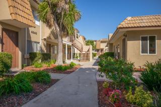 4840 Rose Ave, Oxnard CA  93036-0010 exterior