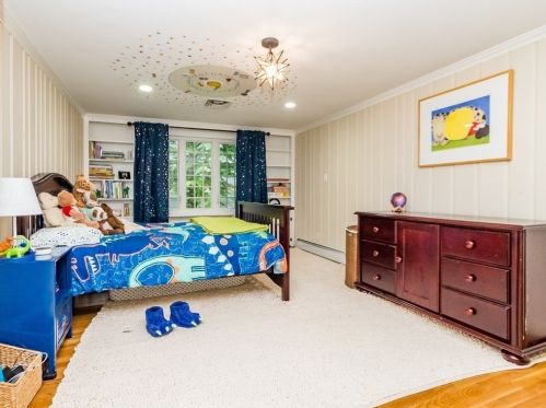 146 Arnold Rd, Newton MA 02459-3046 exterior