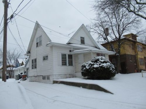 3212 24th Pl, Milwaukee WI  53206-1211 exterior