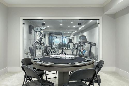 100 Ladue Meadows Ln, Saint Louis MO 63141-7503 exterior