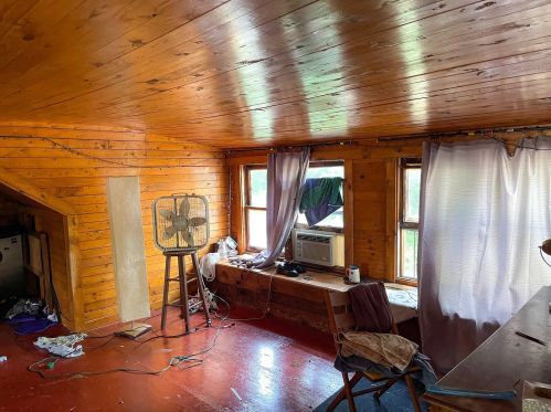 118 Ruddiman Dr, Meskegon MI 49445-3031 exterior