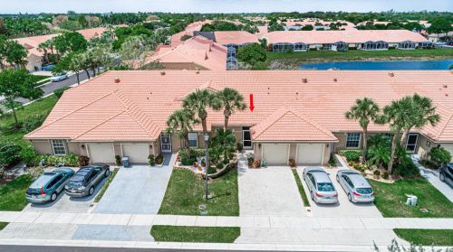 8425 Logia Cir, Boynton Beach FL 33472-7110 exterior