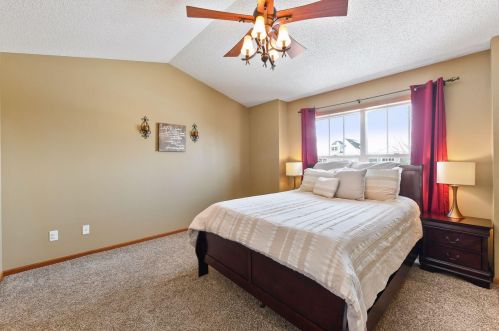 2198 Shamrock Pl, Chaska MN 55318-5405 exterior