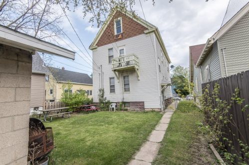 1767 Pearl St, Milwaukee WI 53204-3165 exterior