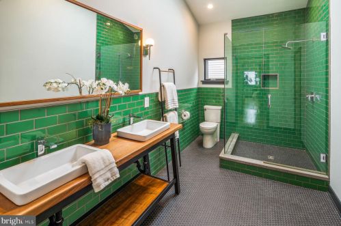 2401 Emerald St, Philadelphia PA  19125-1204 exterior