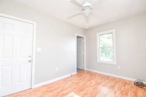 105 Lyons St, Springfield MA 01151-1610 exterior