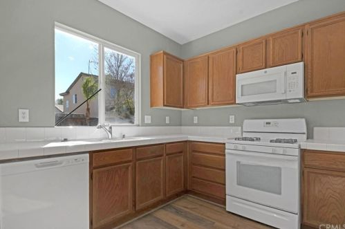 1747 Benedetto Pt, Perris CA 92571 exterior