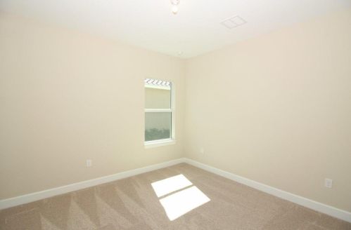 9521 Royal Poinciana Dr, Fort Pierce FL 34987-2514 exterior