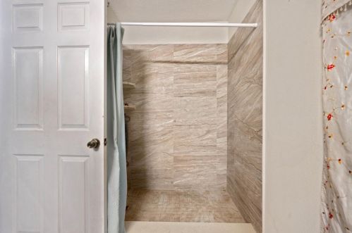 572 Mccomb Ave, Fort Pierce FL 34953-3924 exterior