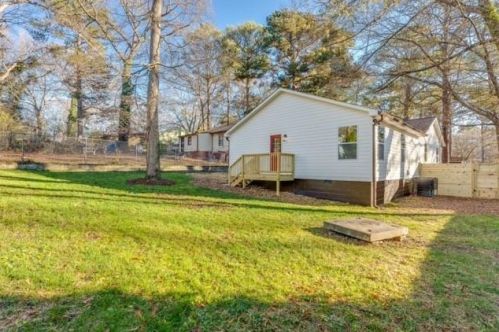 616 Commercial Ave, Atlanta GA 30318-8318 exterior