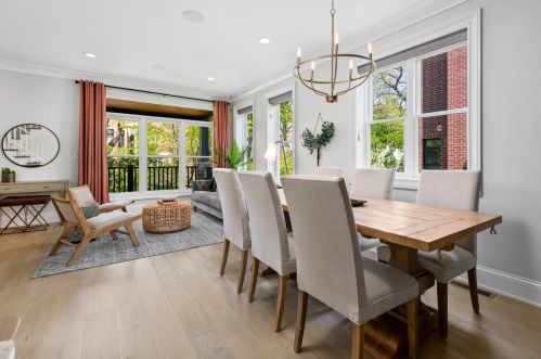 1923 Wellington Ave, Chicago IL 60618-7821 exterior