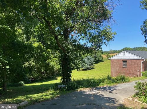 2104 Durham Rd, Fallston MD 21047-1048 exterior