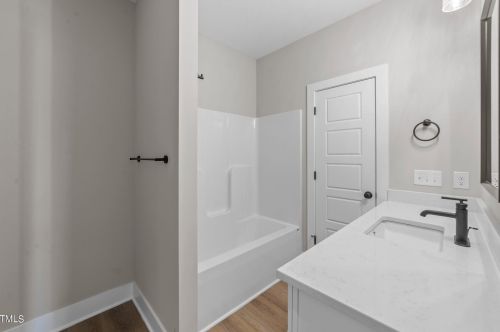 6041 Farmwood Loop, Wilson NC 27896-8010 exterior