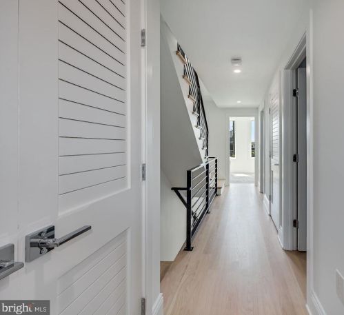 835 Longfellow St, Washington DC  20011-8205 exterior