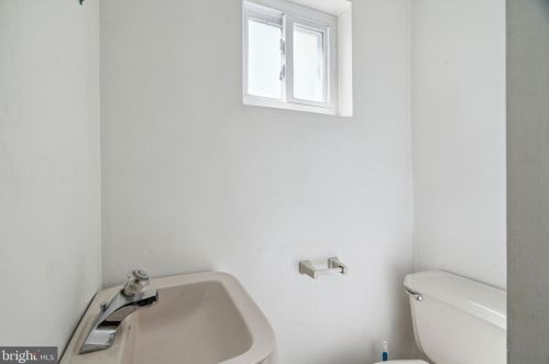 712 Carpenter St, Philadelphia PA 19146-3907 exterior