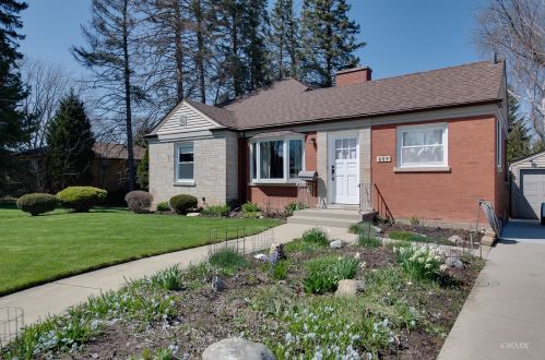 609 Irving Park Rd, Itasca, IL 60143-2125