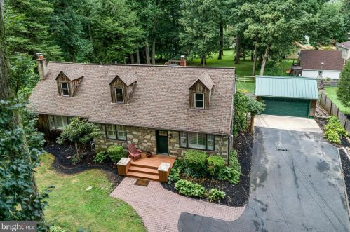 3366 Pine Rd, Huntingdon Valley, PA 19006-4027