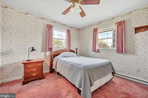 1666 Clearview Ave, Lancaster PA 17601-4308 exterior