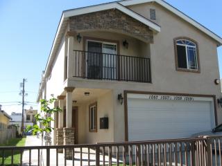 1059 Oxford Ave, Los Angeles CA  90006-2321 exterior