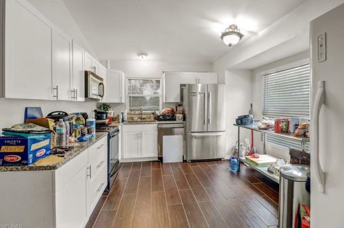 2890 54 Ave, Naples FL 34120-1554 exterior