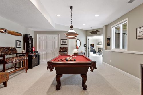 3544 Crestmoor Dr, Saint Paul MN 55125-5028 exterior