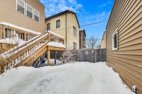 3131 Spaulding Ave, Chicago IL 60618-6804 exterior