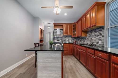 2710 Lawndale Ave, Chicago IL 60655-3312 exterior