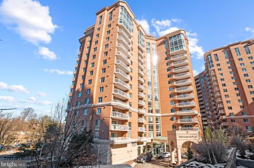 3101 Hampton Dr, Alexandria VA  22302-1513 exterior