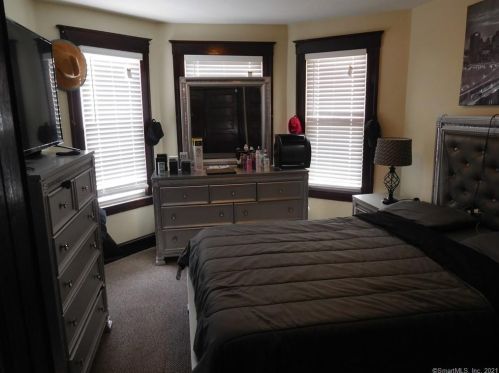 815 East St, New Britain CT 06051-1703 exterior