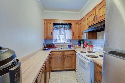 43 5 Ave, Woonsocket RI 02895-5019 exterior