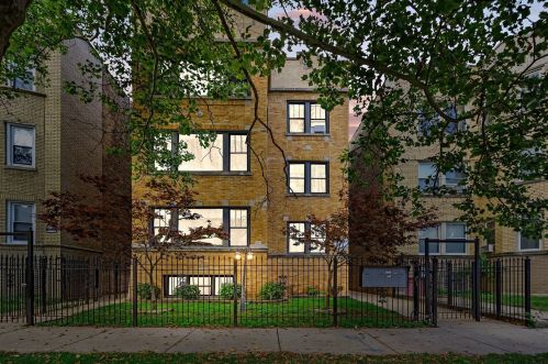 2218 Thome Ave, Chicago IL 60659-2937 exterior