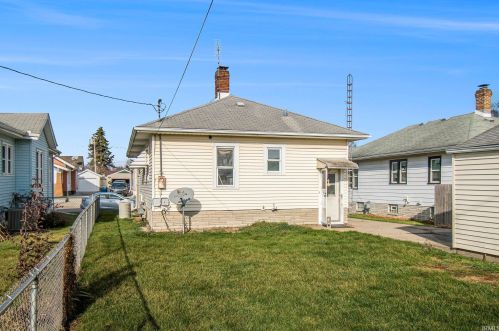 617 9 St, Mishawaka IN 46544-4919 exterior