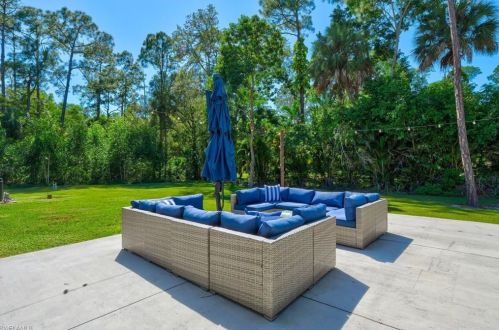 3690 27 Ave, Naples FL 34117-7131 exterior