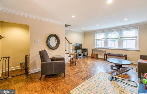 2327 Locust St, Philadelphia PA  19103-5512 exterior