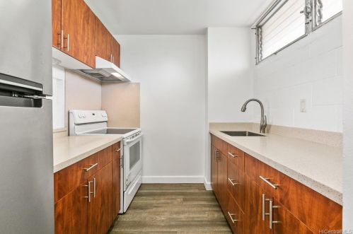 1121 Ala Napunani St, Honolulu, HI 96818-1620