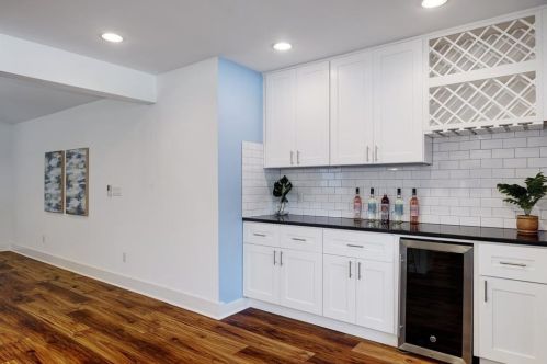 6107 Belfast Dr, Austin TX 78723-1117 exterior