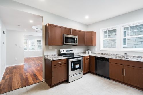 1321 57, Milwaukee WI 53214-3429 exterior