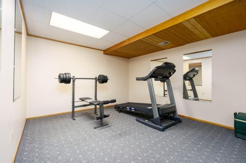 3020 Kalarama Ave, Kalamazoo MI 49024-2383 exterior