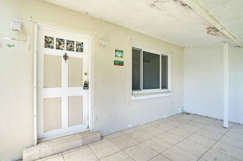 640 Oak St, Boynton Beach, FL 33435-2807