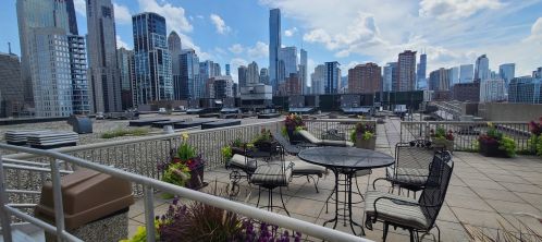 111 Maple St, Chicago IL  60610-5401 exterior