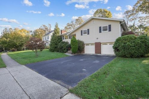 50 Loockerman Ave, Poughkeepsie, NY 12601-5011