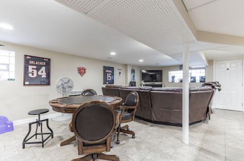 2819 Kilbourn Ave, Chicago IL 60623-4213 exterior